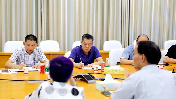 现场办公：郴州高新区管委会主任李黎明为香港宝典资料大全7401排忧解难