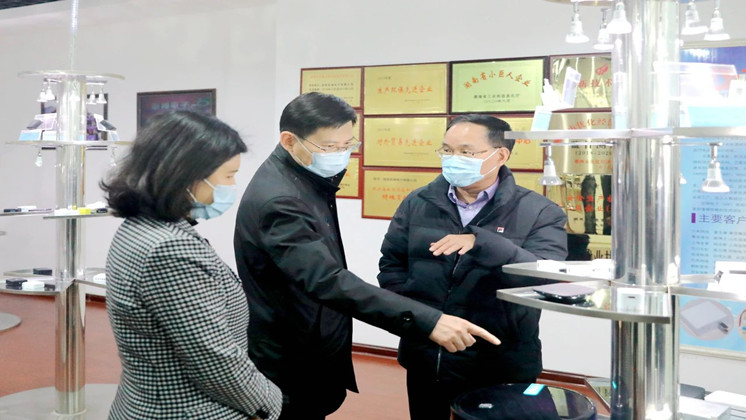 市委副书记阚保勇走访慰问香港宝典资料大全7401