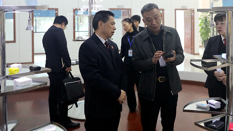 “送法进企业、服务自贸区”——市中级人民法院为香港宝典资料大全7401提供优质司法服务