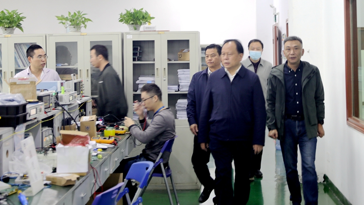 省人大常委会副主任周农到香港宝典资料大全7401开展立法调研