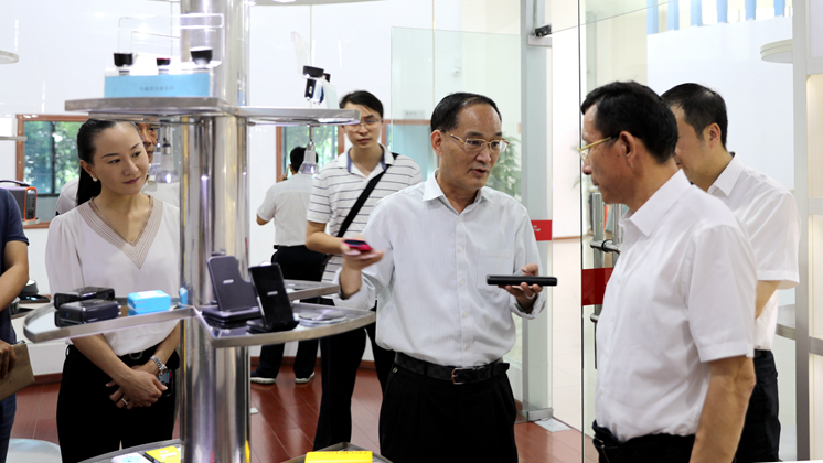 市委常委、市委统战部部长欧阳锋调研香港宝典资料大全7401